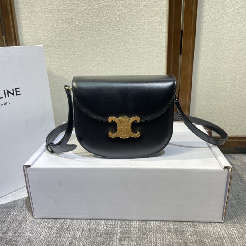 Ce1i*e triomphe bags